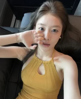 嘉峪肤白小迷妹