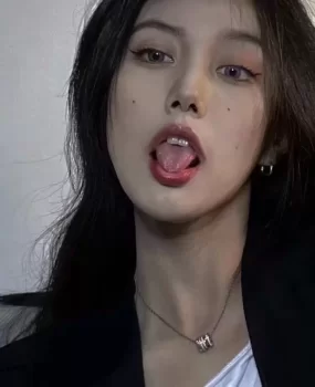 刚毕业的大学女孩 可骚了