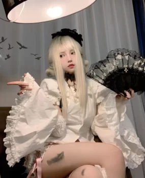 翘臀小蛮腰二次元情趣制服小仙女00后刚做