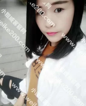 分享高颜值小嫩妹小米春水泛滥粉嫩B