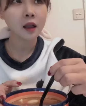 勤业附近96年的重庆妹子