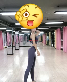 柔情瑜伽小姐姐假期兼职