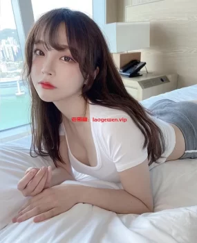 小美女奶锤粉 逼毛少又少，水多粉嫩，身材超好