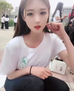 约到98年的学生兼职小嫩妞，就是一个字嫩！